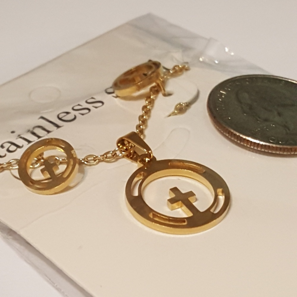 New. Jewelry set.